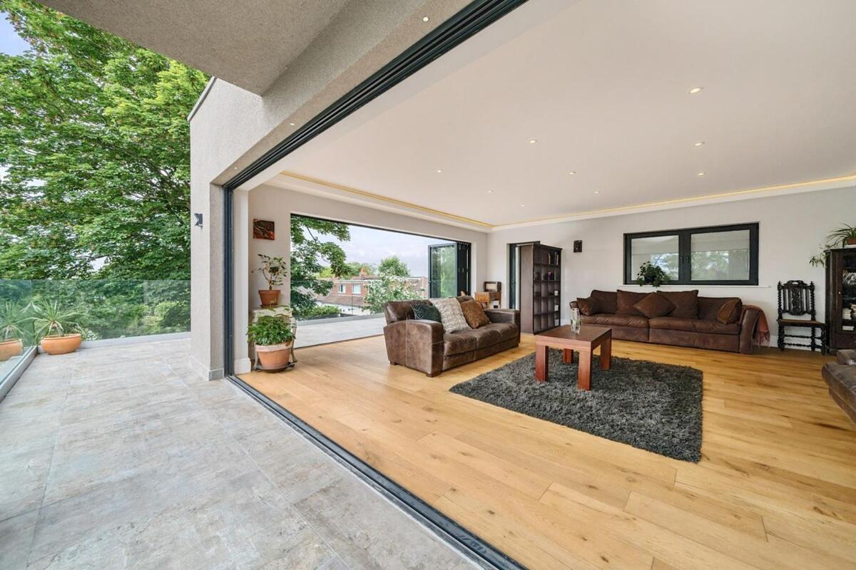 The Ridge London - Luxury Designer Villa With Hot Tub And Sauna, Bexley Borough Of London Exterior photo